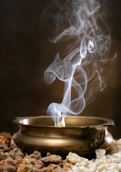 frankincense-smoke-istock_000003278665medium